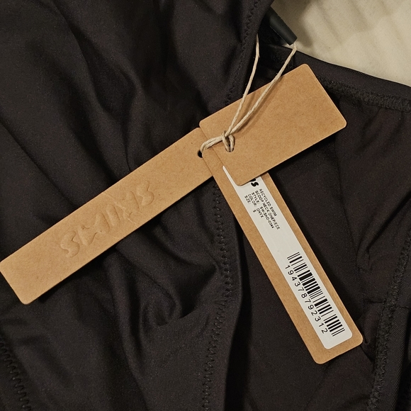 SKIMS FITS EVERYBODY SQUARE NECK ONYX Swimsuit Small - Picture 3 of 6